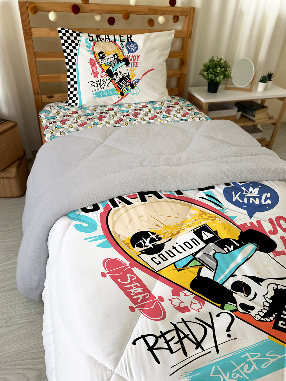 Evmila Skateboard Patterned Plush Sleeping Set (Gray Plush)