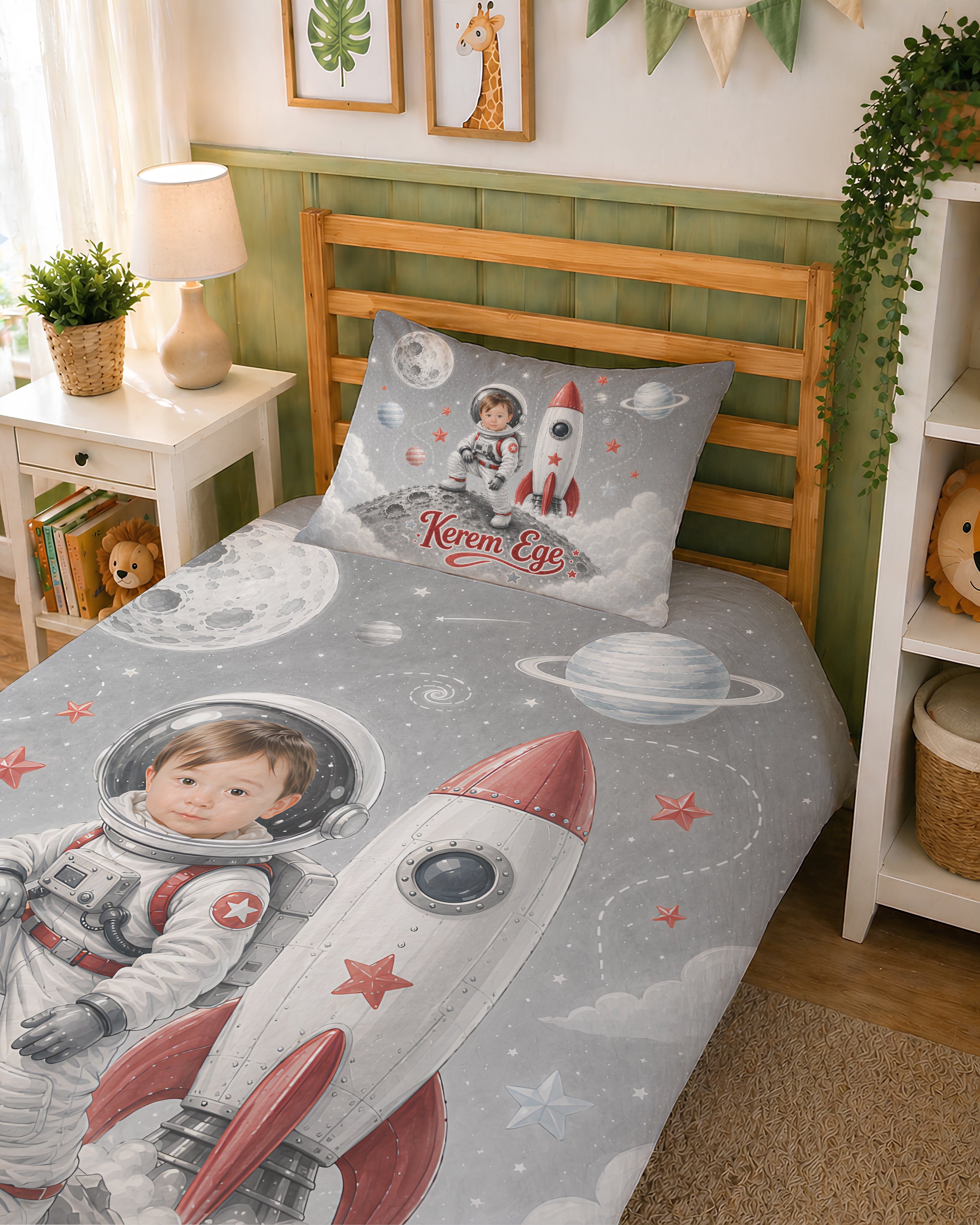 Evmila Karikatüristik Astronot Temalı Nevresim Takımı
