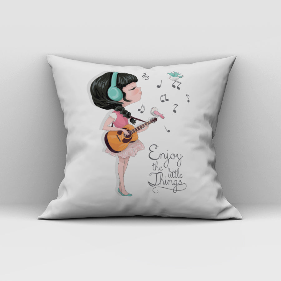 Evmila Müzisyen Kız Desenli Kırlent Kılıfı