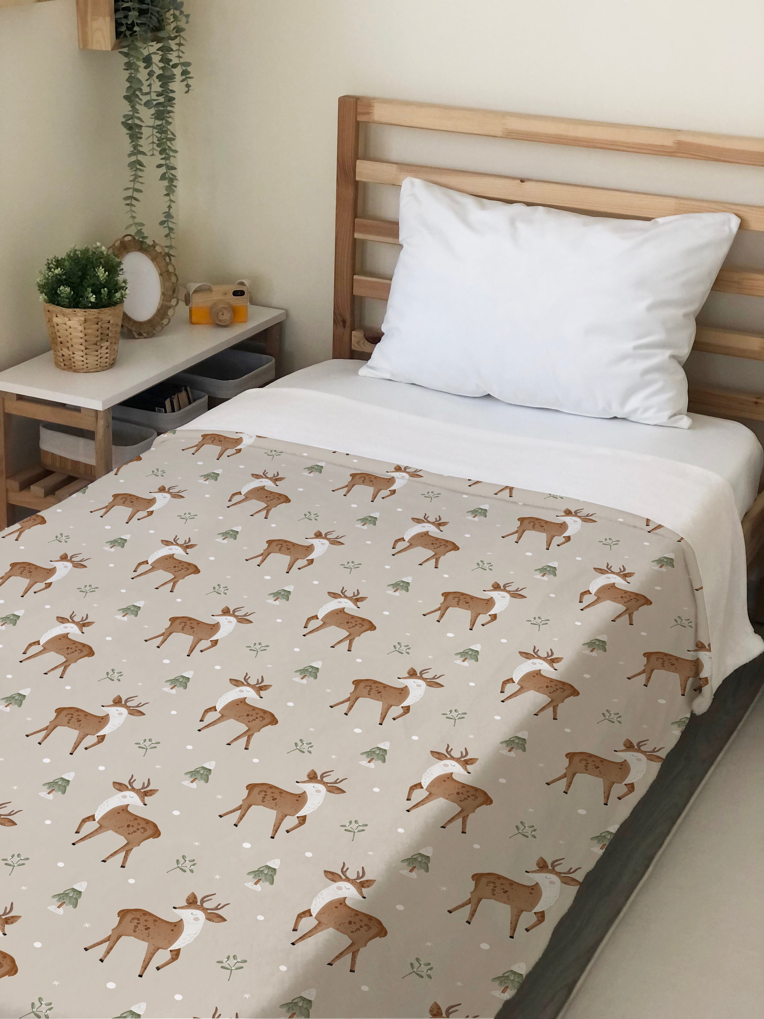 Evmila Minik Geyikler Desenli Tek Kişilik Battaniye