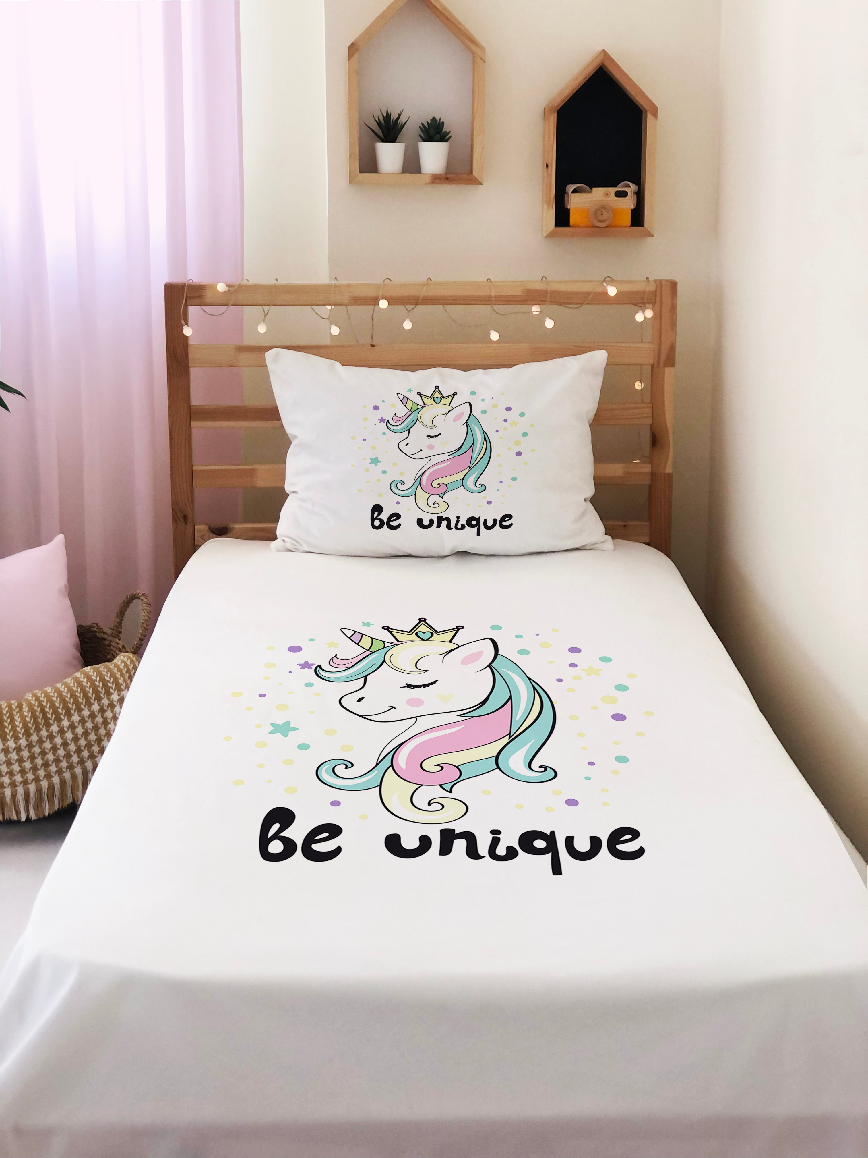 Evmila Sevimli Unicorn Desenli Dekoratif Yatak Örtüsü