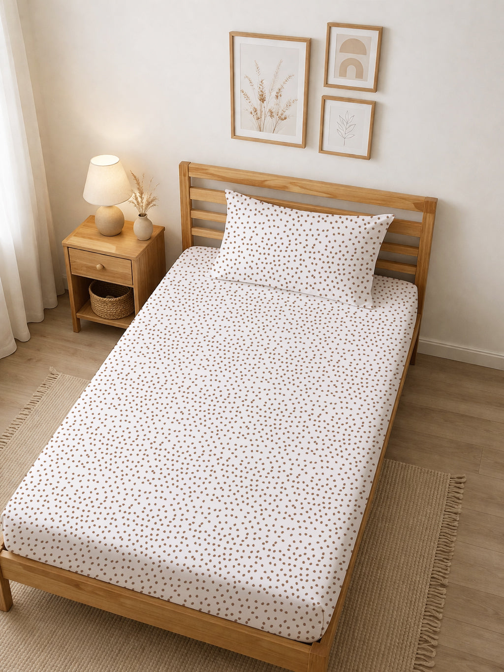 Evmila Minik Puantiyeler Desenli Lastikli Çarşaf Yastık Seti