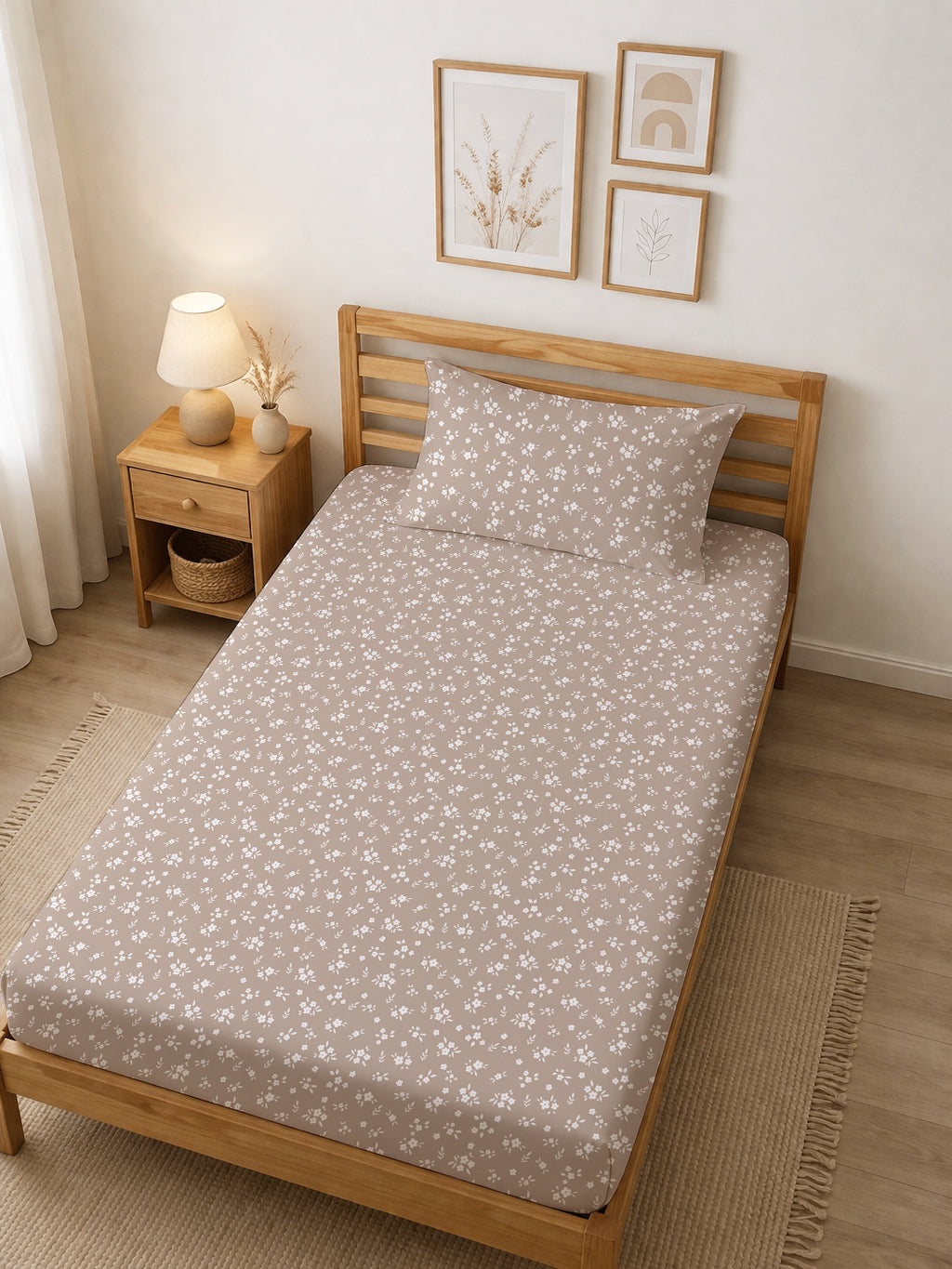 Evmila Minik Çiçekler Desenli Lastikli Çarşaf Yastık Seti