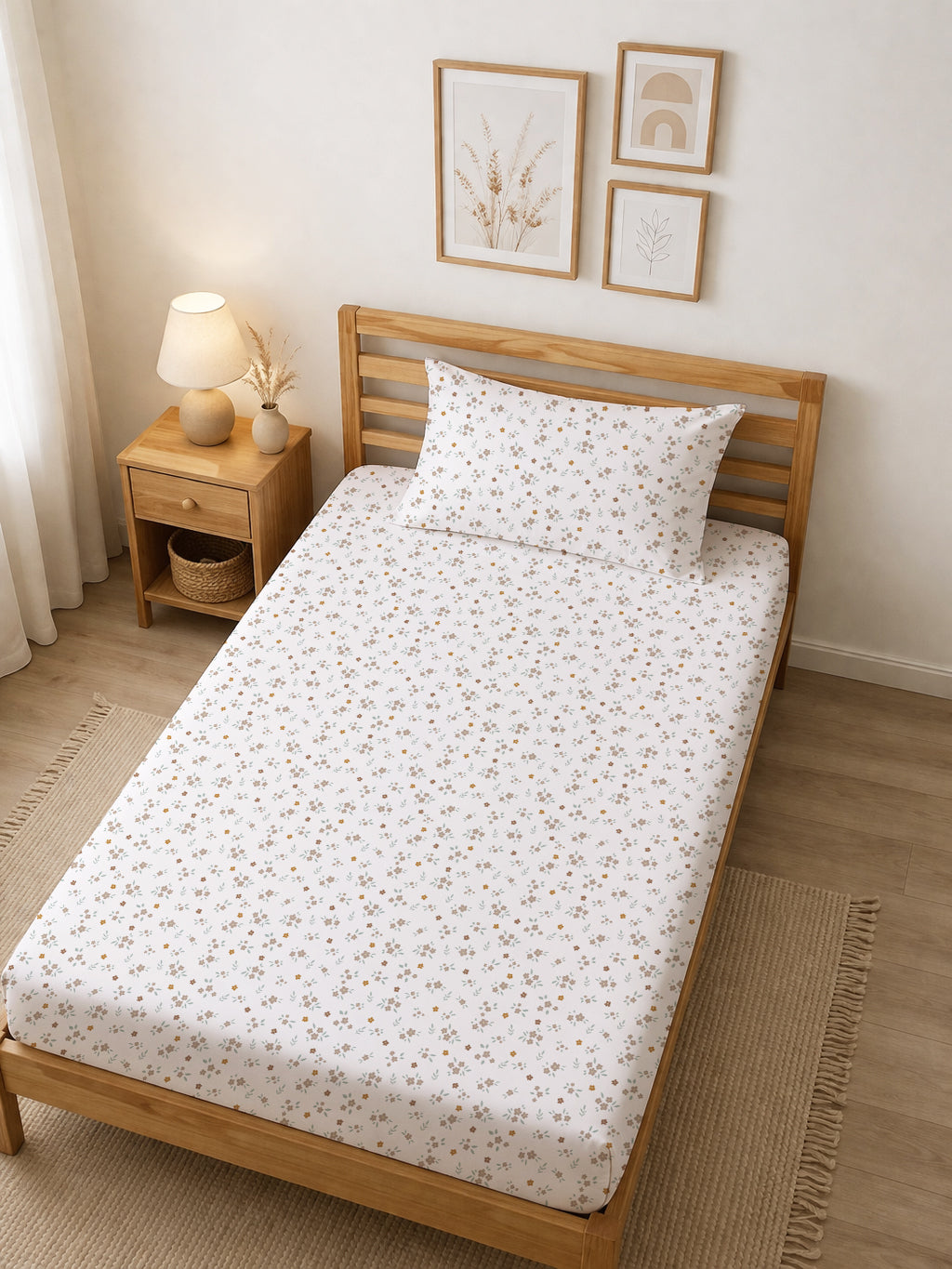 Evmila Minik Çiçekler Desenli Lastikli Çarşaf Yastık Seti