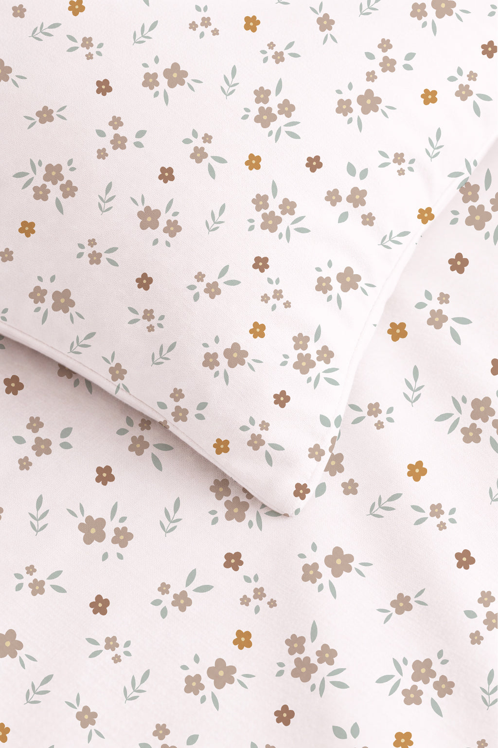 Evmila Minik Çiçekler Desenli Lastikli Çarşaf Yastık Seti