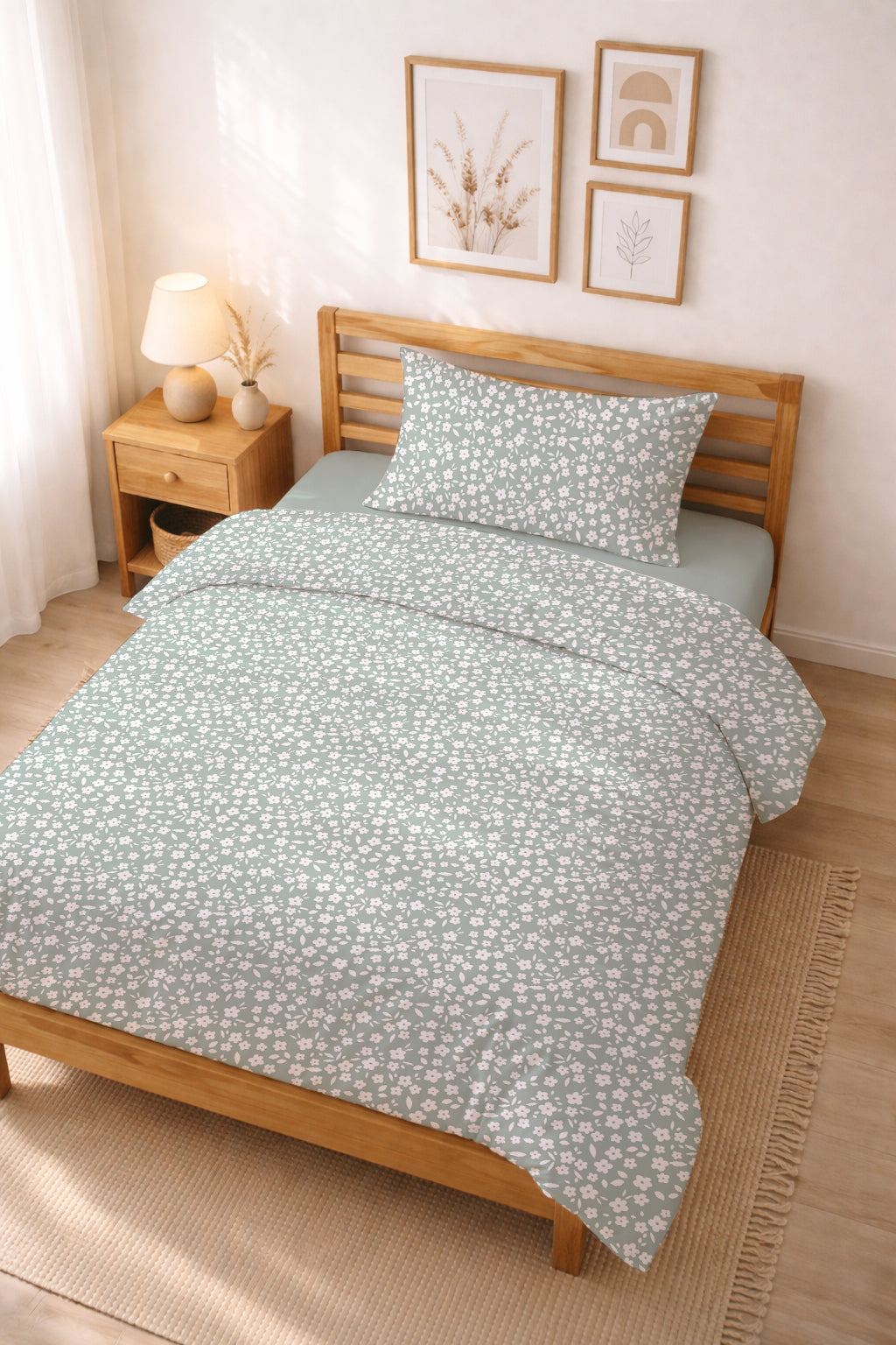 Evmila Minik Çiçekler Desenli Nevresim Takımı