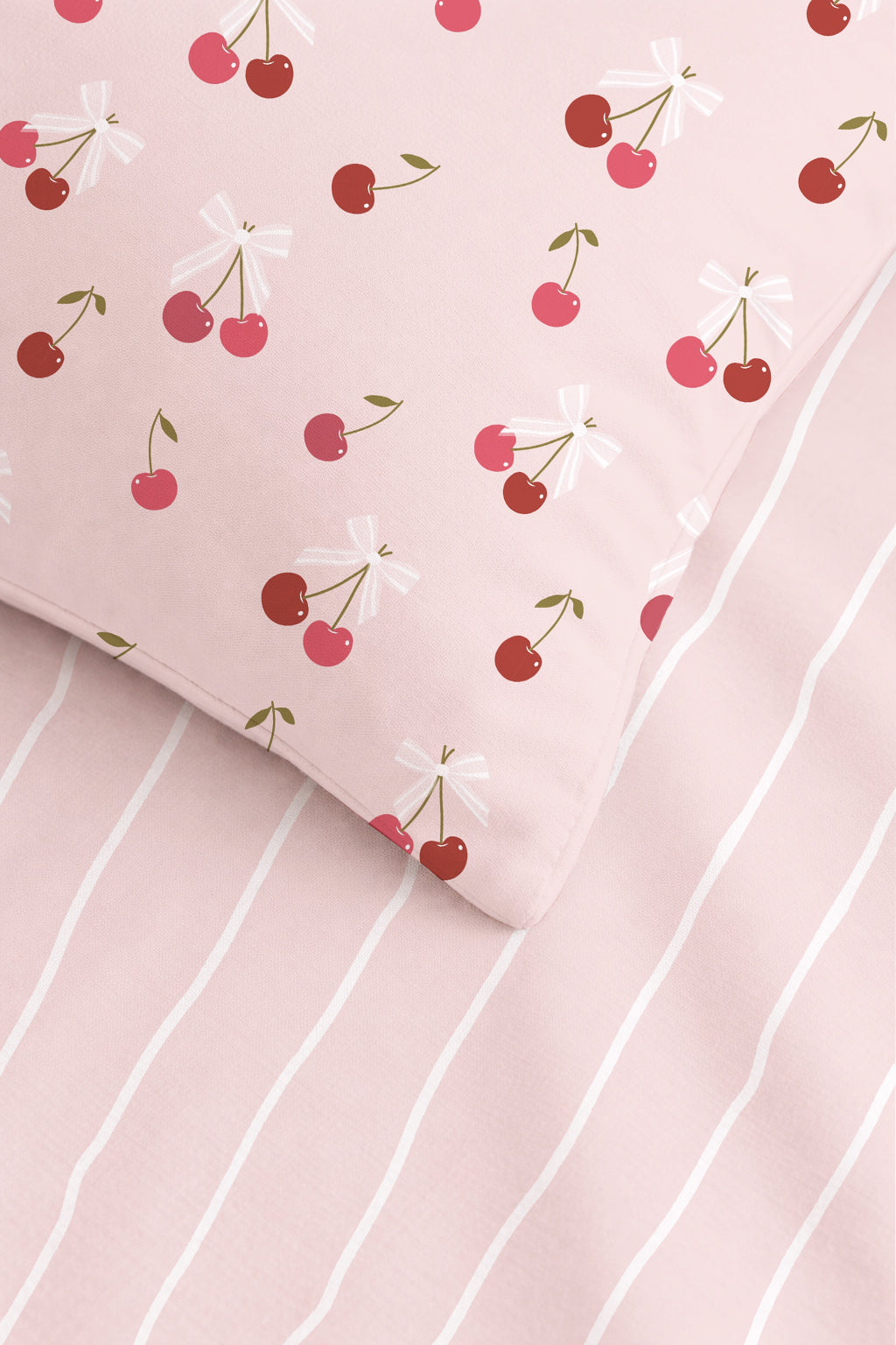 Evmila Kiraz Desenli Nevresim Takımı