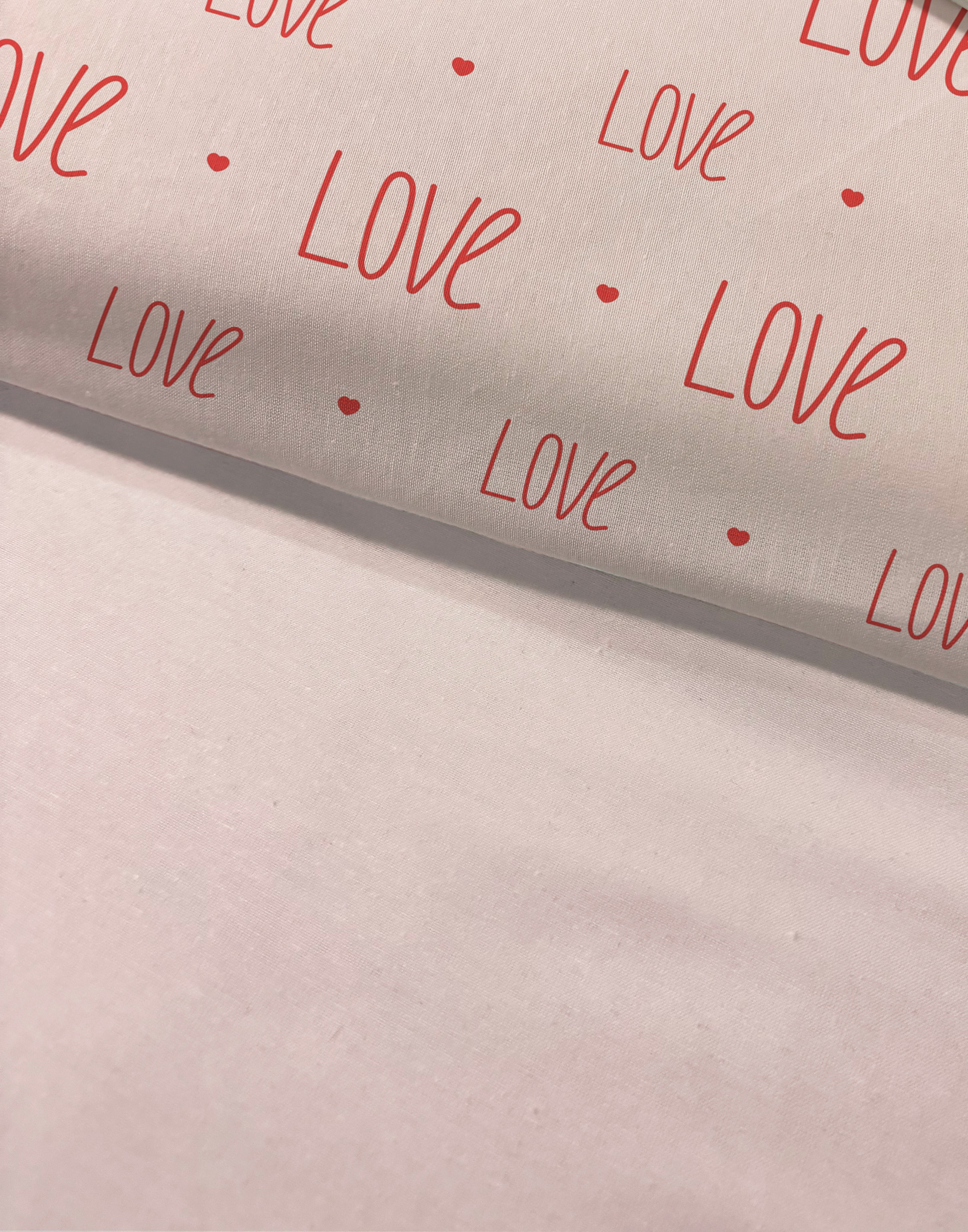 Evmila Love Yazı Desenli Nevresim Takımı