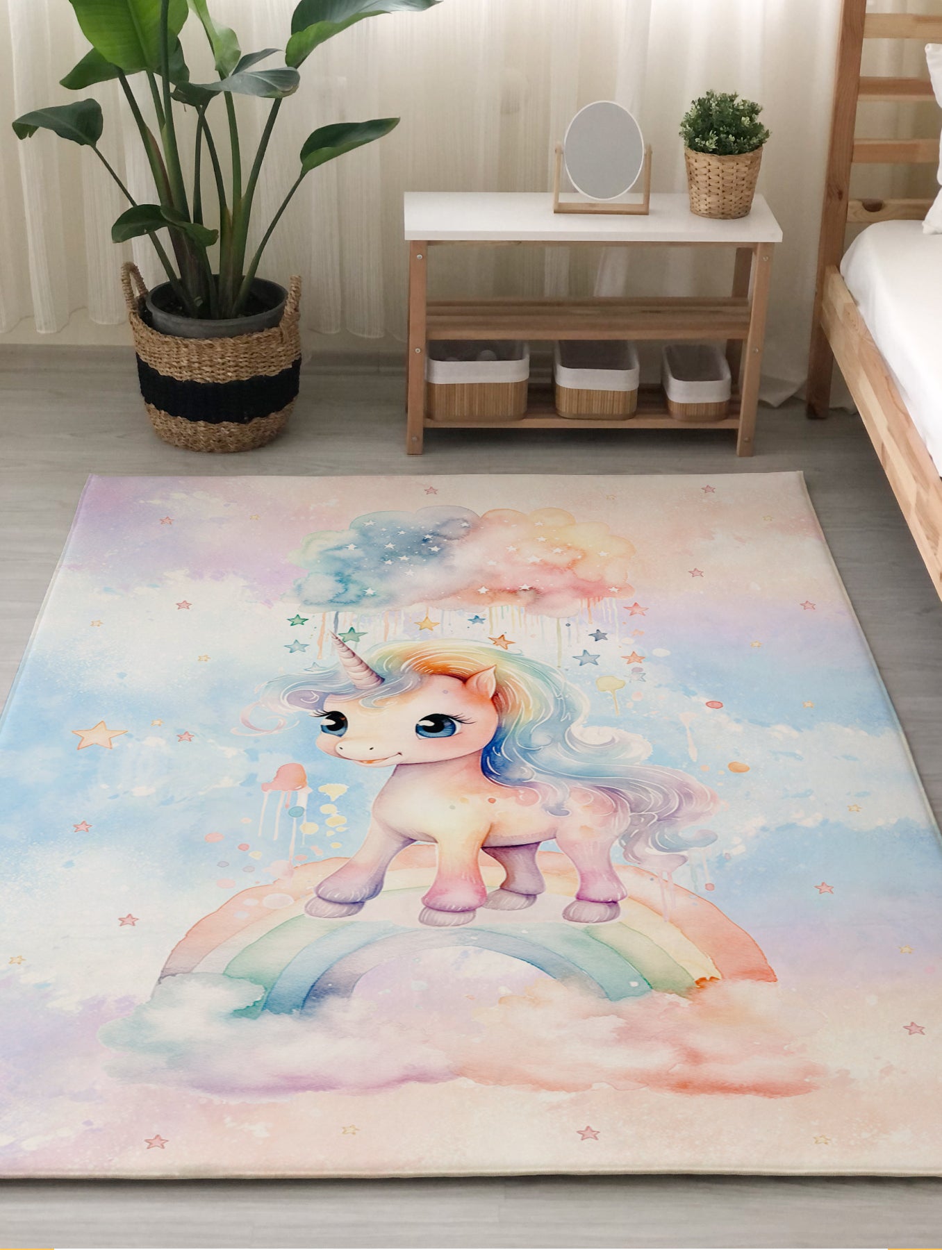 Evmila Gökkuşağı Üzerinde Unicorn Desenli Çocuk Halısı