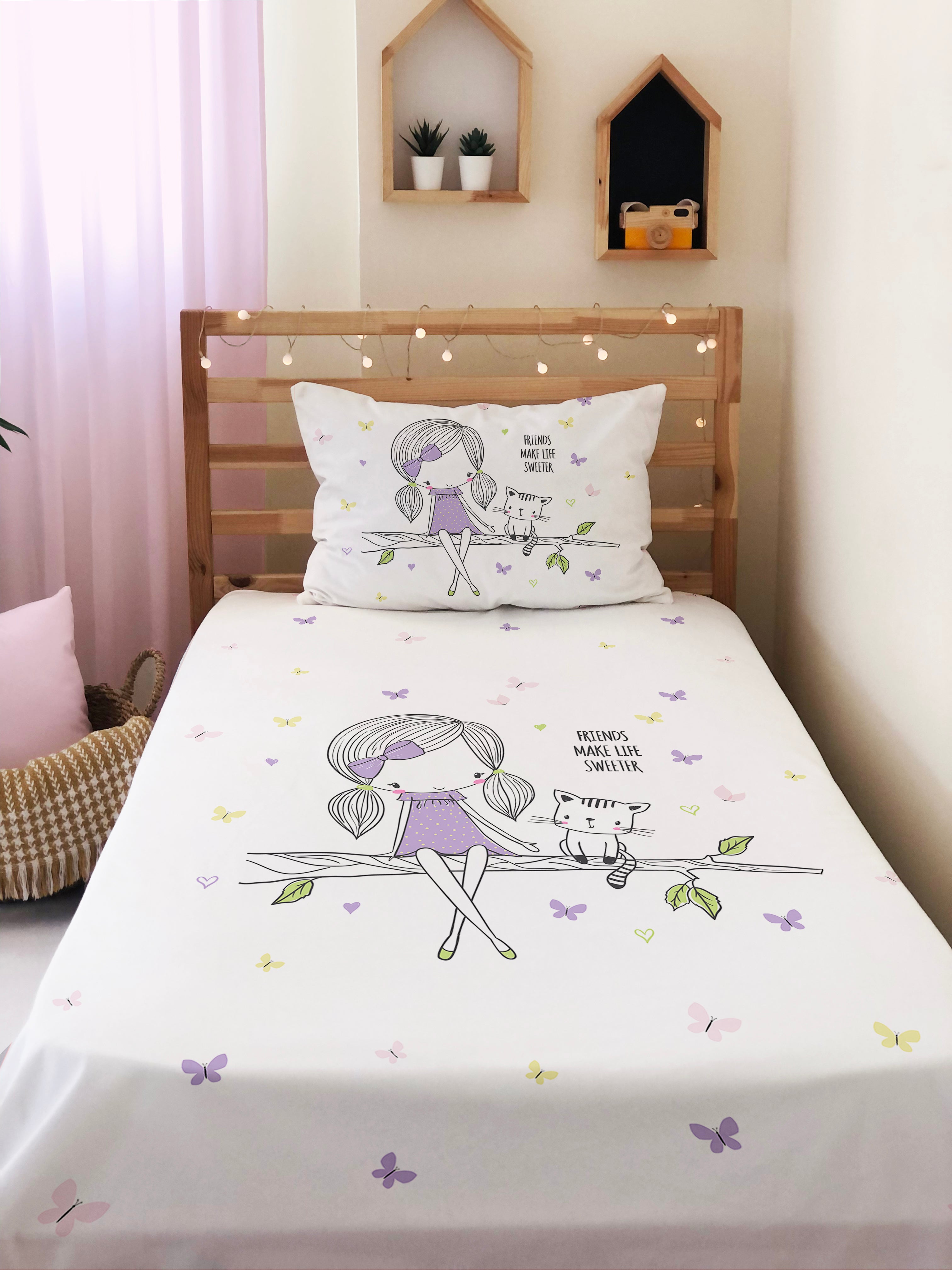 Evmila Sevimli Kız ve Kedi Desenli Dekoratif Yatak Örtüsü