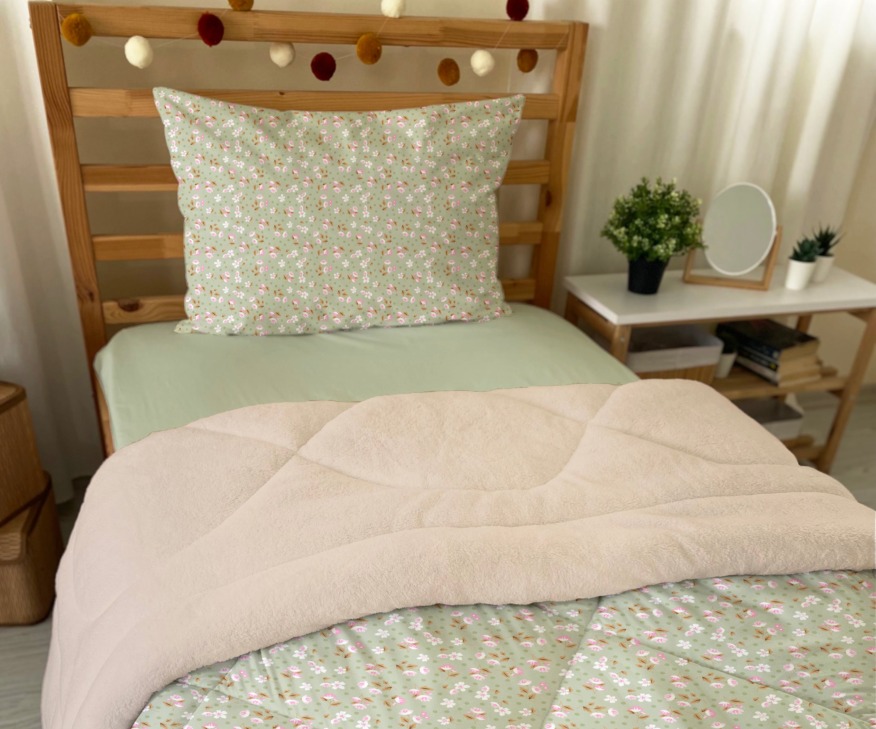 Evmila Minik Çiçekler Desenli Peluş Uyku Seti (Bej Peluş)