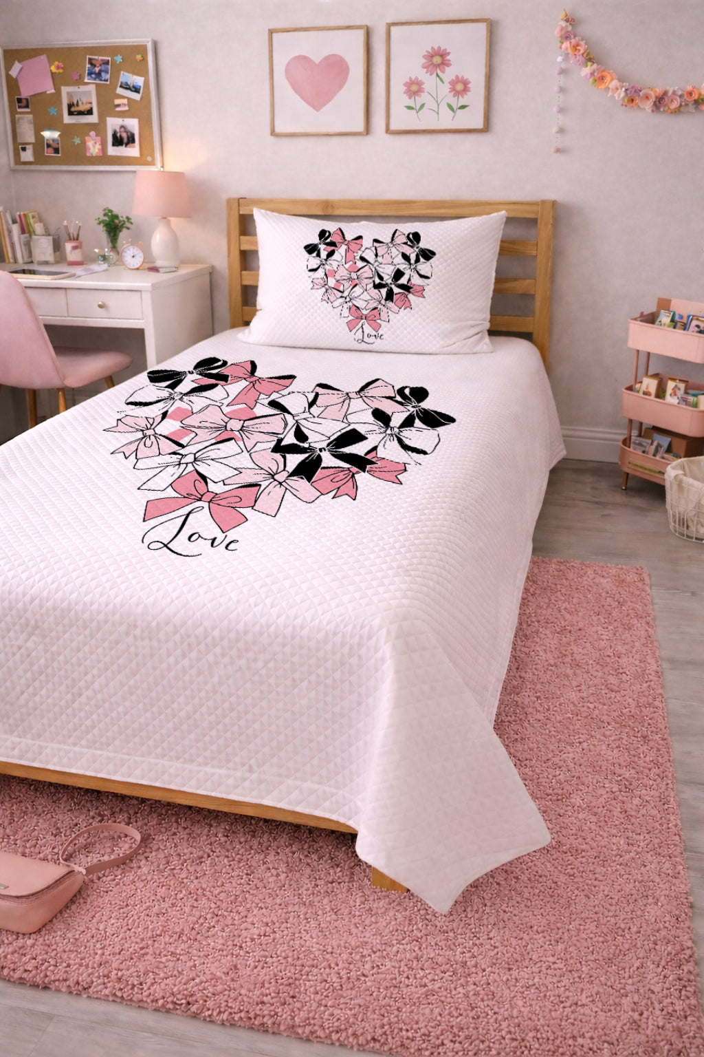 Evmila Kurdeleli Kalp Desenli Pike