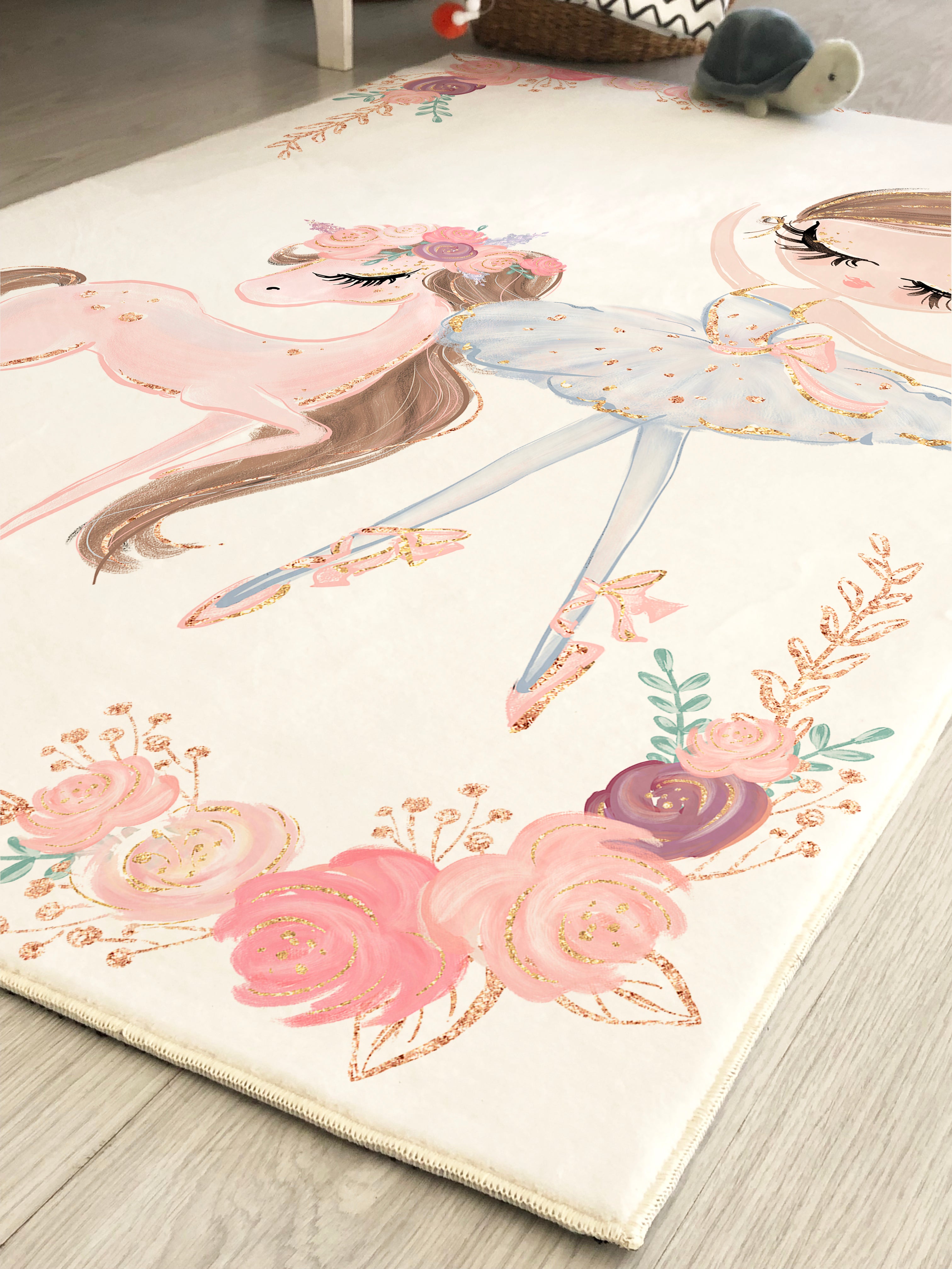 Evmila Çiçekli Unicorn ve Prenses Kız Desenli Çocuk Halısı