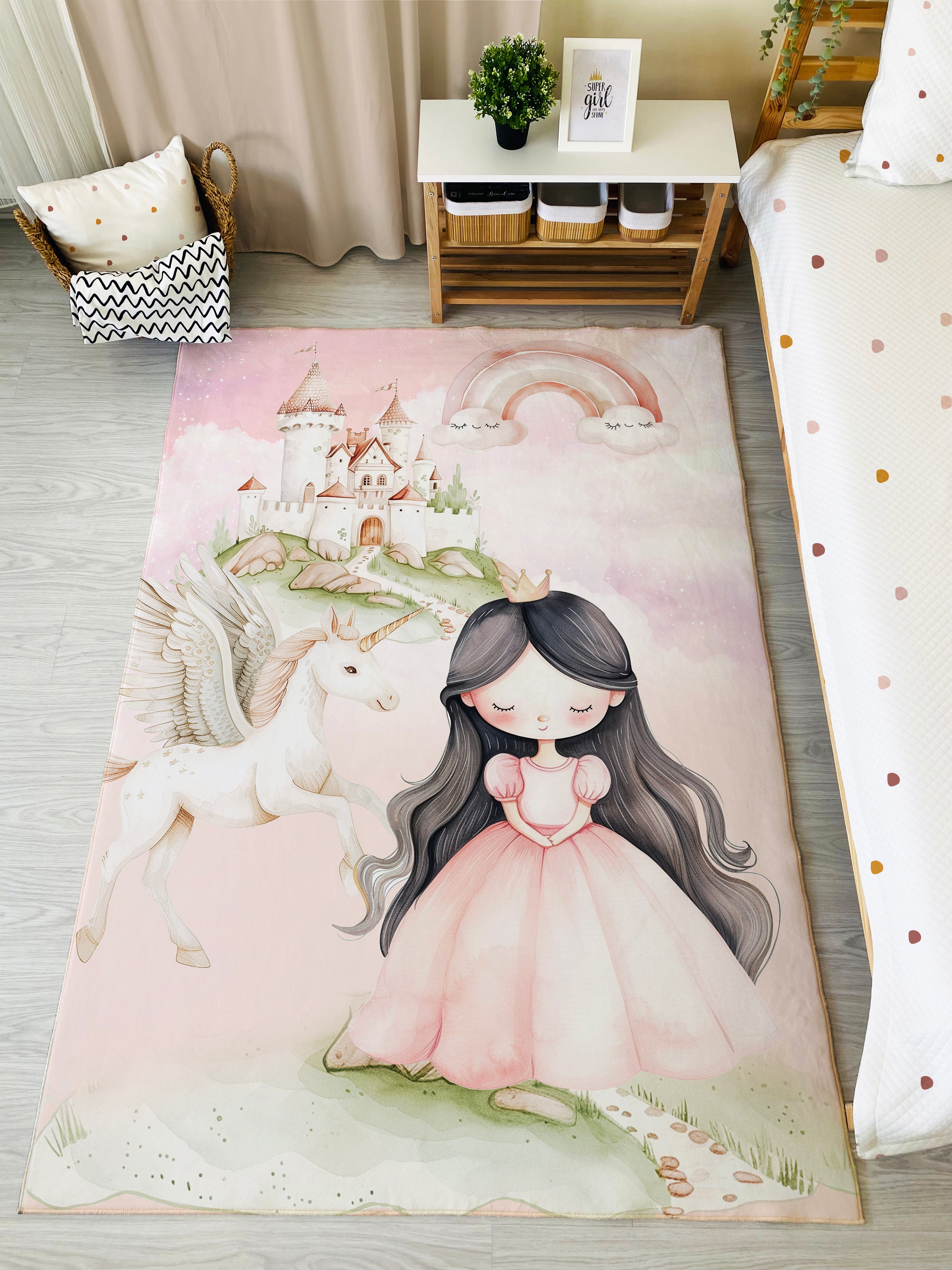 Evmila Masal Prensesi ve Unicorn Desenli Çocuk Halısı