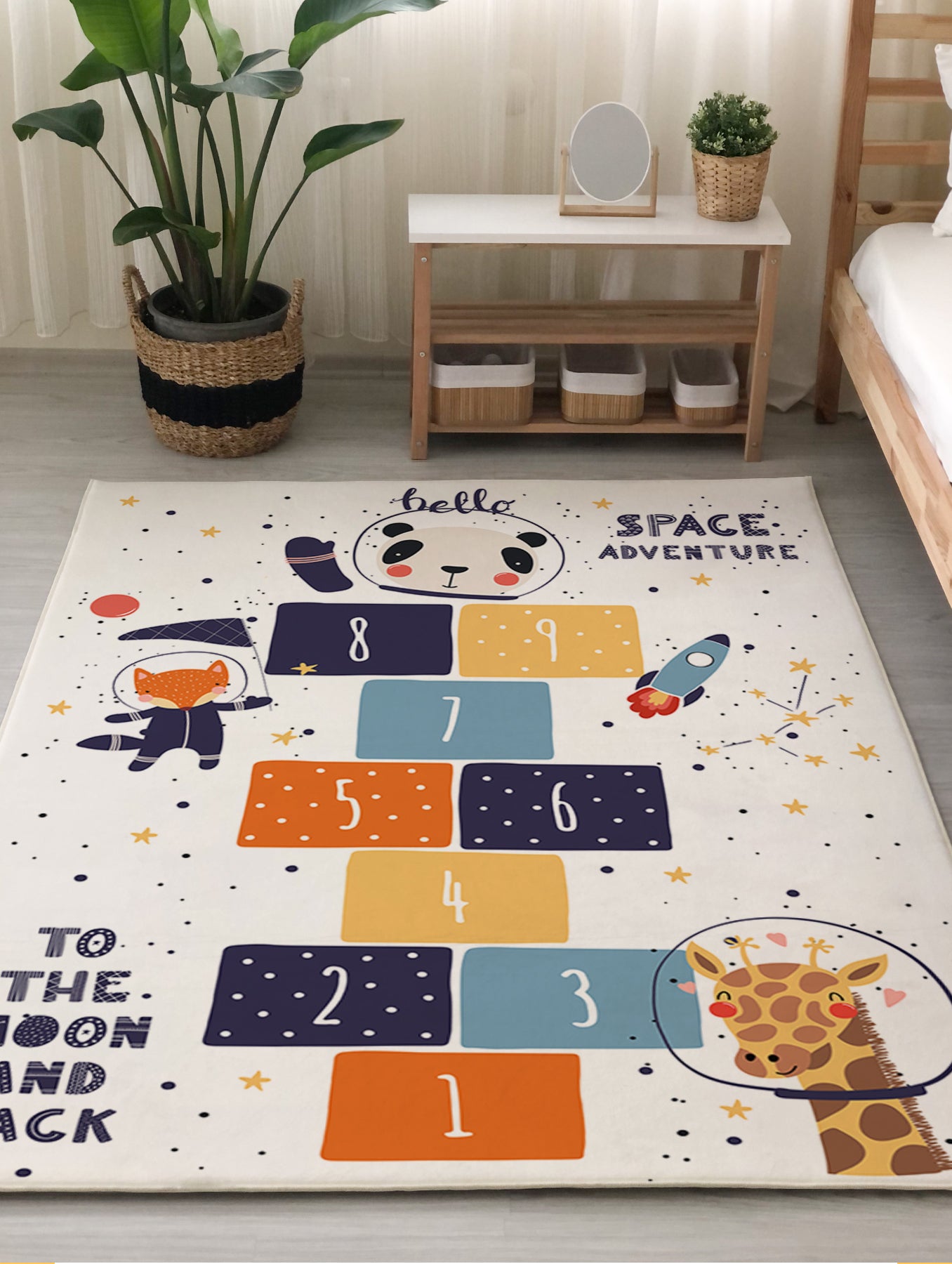 Evmila Hayvan Astronotlar Uzay Seksek Desenli Çocuk Halısı