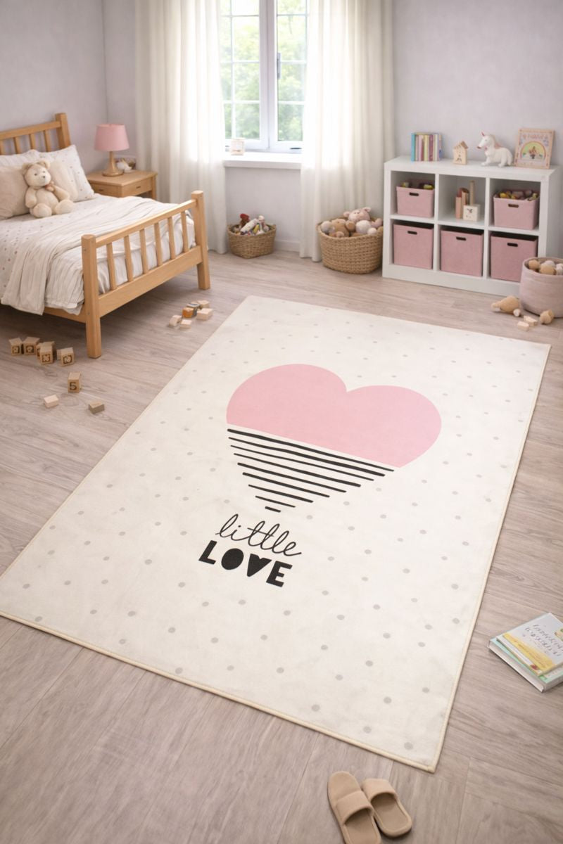 Evmila Little Love Kalp Desenli Çocuk Halısı