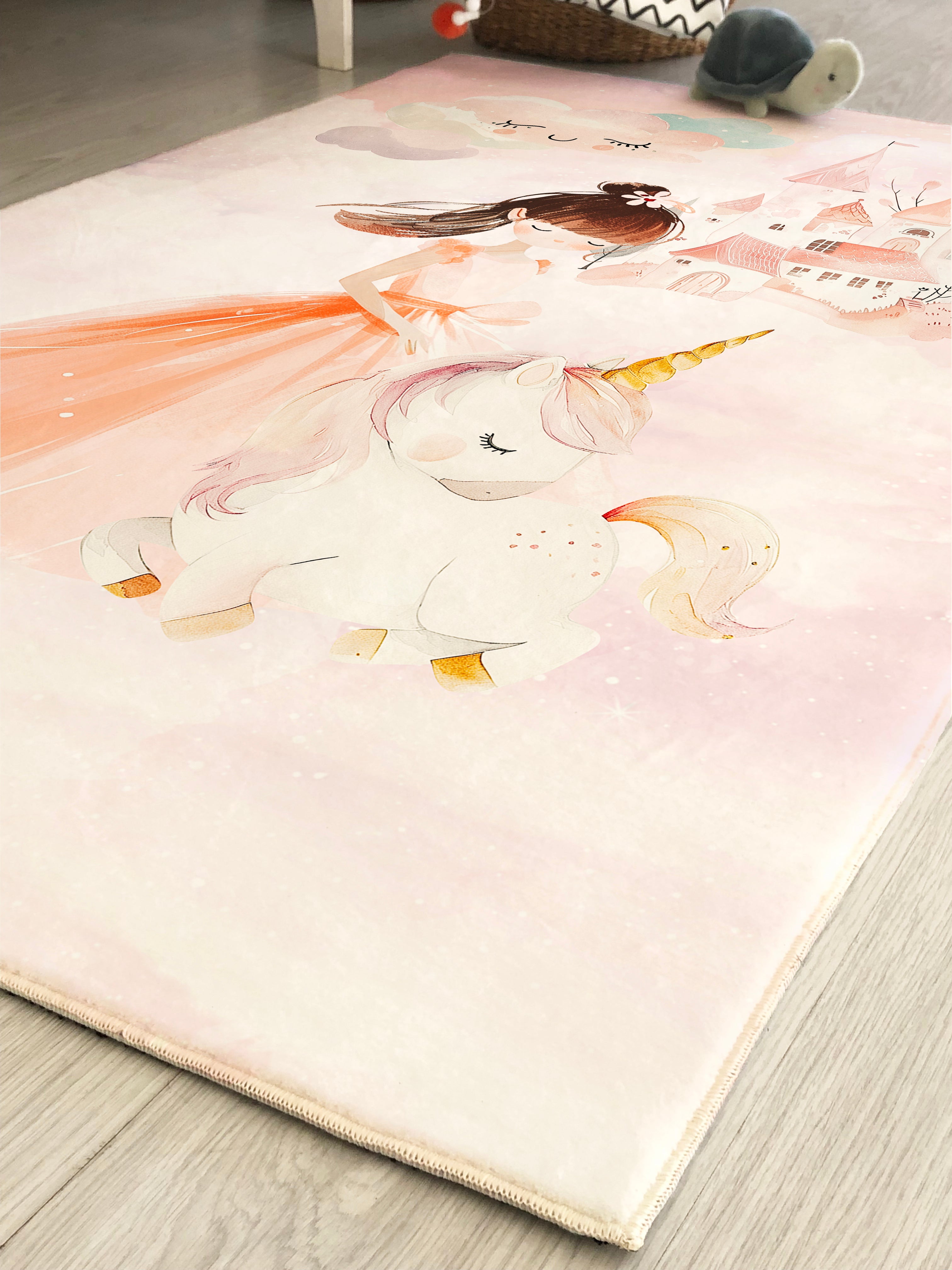 Evmila Masal Prensesi ve Unicorn Desenli Çocuk Halısı